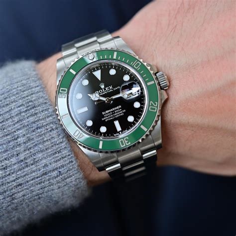 rolex submariner green on wrist